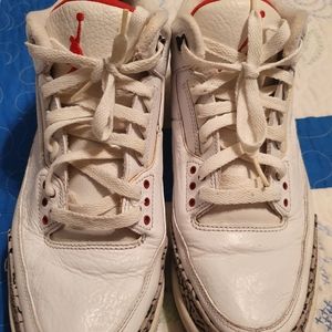 Jordan retro 3's